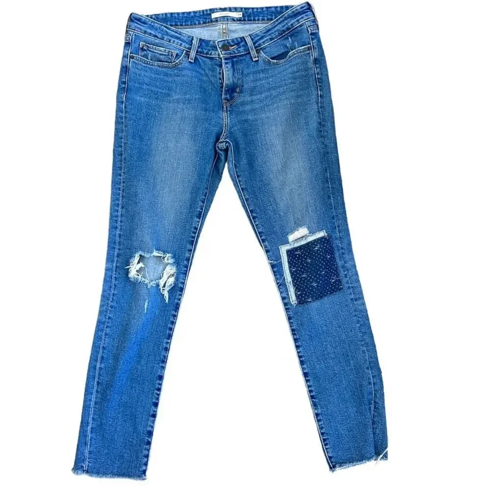 Levi’s 711 Women's Cotton Skinny Distressed Patch Jeans‎ 29